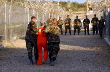 Власти Румынии и Литвы содействовали пыткам в тайных тюрьмах ЦРУ