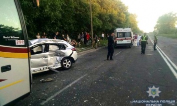 В Ровно автомобиль со съемочной группой столкнулся с междугородным автобусом, погиб один человек