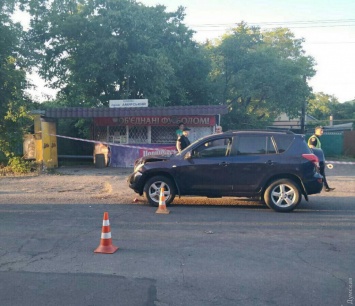ДТП на окраине Одессы: внедорожник сбил мать и ребенка