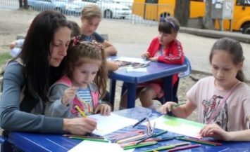 Более 40 рисунков были отобраны на следующий этап акции «Життя очима дитини» на 12-м квартале (ФОТО, ВИДЕО)