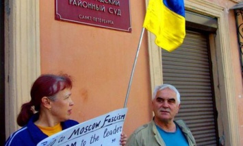 В России крымского татарина арестовали за поддержку Сенцова и украинский флаг