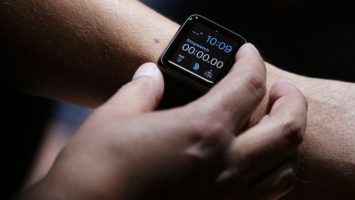 В Канаде водителя оштрафовали за Apple Watch на светофоре