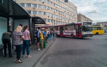 В Днепре хотят отменить остановки маршруток по требованию пассажиров