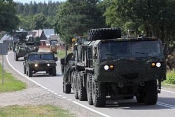 В Польше военные США на бронетранспортере попали в аварию