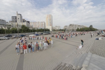 В Днепре около 300 слушателей Университета третьего возраста готовятся установить всеукраинский танцевальный рекорд