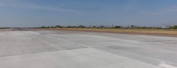 Запорожский аэропорт возобновляет работу: первоочередной ремонт взлетной полосы закончили, - ФОТО