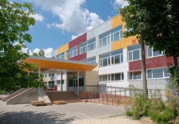 В Синельниково реконструируют школу