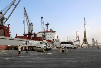 В Йемене идут бои за ключевой портовый город