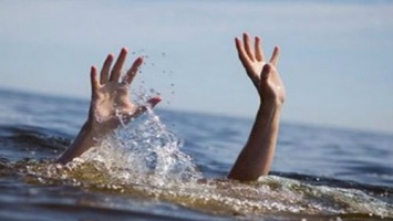 В Бердянске в море спасли пожилого мужчину