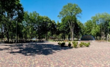 В Вольногорске продолжается строительство первого городского парка отдыха
