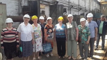 На Николаевской верфи компании Smart Maritime Group провели экскурсию ветеранам-корабелам