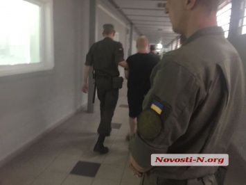 В Николаеве во время судебного заседания подозреваемый пытался вскрыть себе вены
