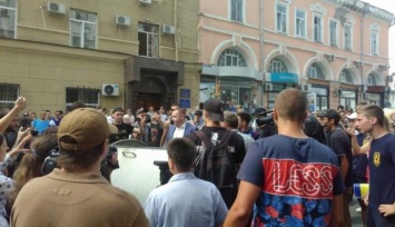 Количество пострадавших в результате столкновений в горсовете Харькова увеличилось (ФОТО)