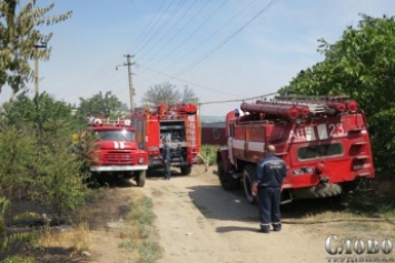 ЧП в Акимовке. Сильный пожар едва не оставил без крова шесть семей (фото)