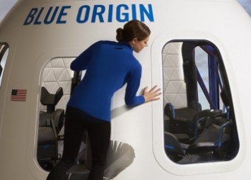 Blue Origin начнет продавать билеты космическим туристам в 2019 году