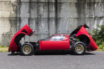 Lamborghini "воскресила" легендарный суперкар Miura SVR
