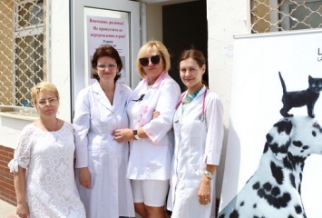 На пляже «Ланжерон» одесские медики провели акцию по диагностике заболеваний кожи. Фото