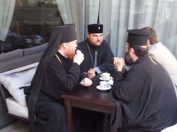 Митрополит УПЦ Драбинко слетал в Стамбул и выпил кофе в компании представителя Киевского патриархата