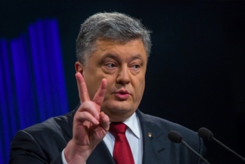 Порошенко назвал важные изменения в Конституцию Украины
