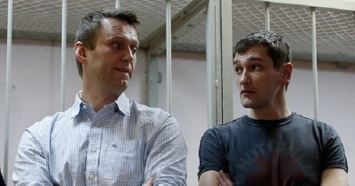 В России брат Навального вышел на свободу