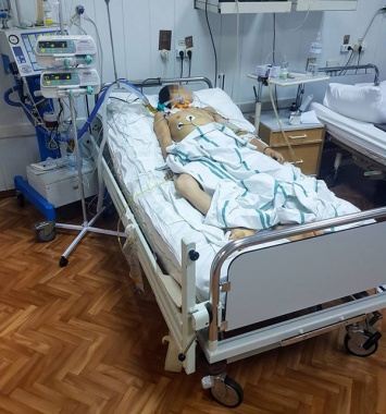Бригада военного госпиталя Днепра эвакуировала из зоны ООС тяжелобольного бойца