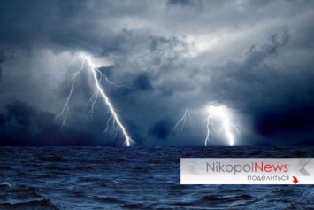В Никополе во время шторма один рыбак умер, другой пропал без вести