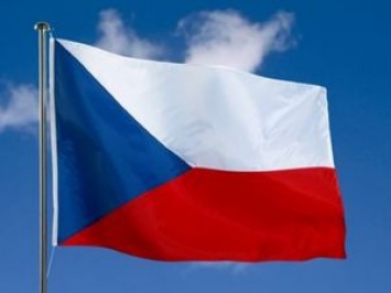 Чешские коммунисты поддержали новое правительство, несмотря на разногласия