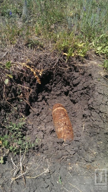 На Днепропетровщине обнаружили старый снаряд