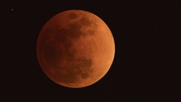 Жители Екатеринбурга увидят соединение Луны и Марса в конце июля