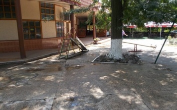 Жалобы на "Лакомку" в Херсоне: попытка "зачистки" кафе в городском парке Херсона?