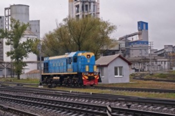 На Львовской ж/д грузоотправителям хотят позволить забирать грузы с опорных станций собственными локомотивами