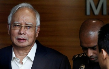 Арестован экс-премьер Малайзии, у которого дома нашли 70 мешков с наличными