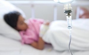 Отравление детей в "Славутиче": девочка в тяжелом состоянии, врачи назвали возможную причину заболевания