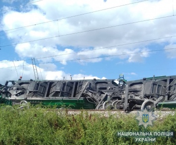 В Одесской области с рельсов сошел грузовой поезд