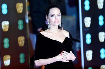 Анджелина Джоли трижды сводила детей на мюзикл в Лондоне