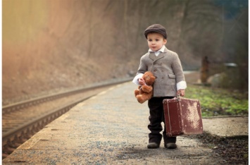 В Украине изменили правила вывоза детей за границу: что настораживает