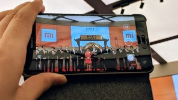 Xiaomi вышла на биржу с оценкой в $54 млрд