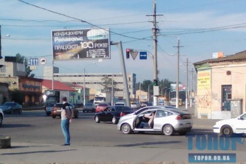 По Одессе разъезжало авто без двери со стороны водителя