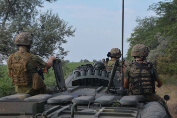 С использованием опыта 2014-го: николаевские десантники продолжают тактические учения на полигоне