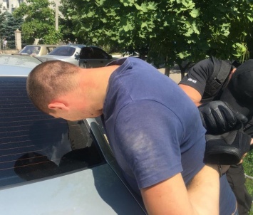 В Николаеве сотрудник полиции создал преступную группу по производству и торговле амфетамином