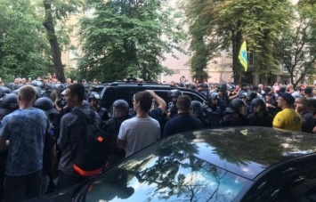 Полиция под Радой задержала сторонников еврономеров