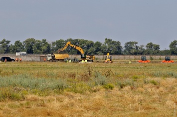 Новую взлетку одесского аэропорта будут делать при помощи единственного в Украине магистрального бетоноукладчика