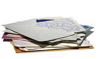 Роман в письмах: влюбленная пара встретилась после 32 лет почтовой переписки
