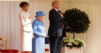 Не по этикету: Трамп и его супруга опоздали на встречу с королевой Елизаветой II