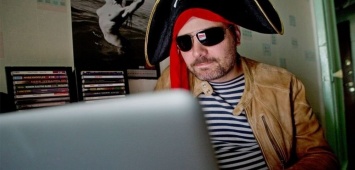 Facebook проиграл битву интернет-пиратам