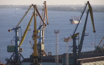 В Украине решили создать крупный логистический центр на базе херсонских портов