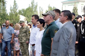 Три города Луганщины отметили четвертую годовщину освобождения от боевиков (фото)