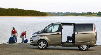 Ford привез в Россию обновленные Tourneo Custom и Transit Custom