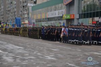 В Лисичанске в годовщину освобождения состоялся парад и выставка военной техники