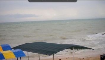 В Кирилловке на море начался шторм (фото)
